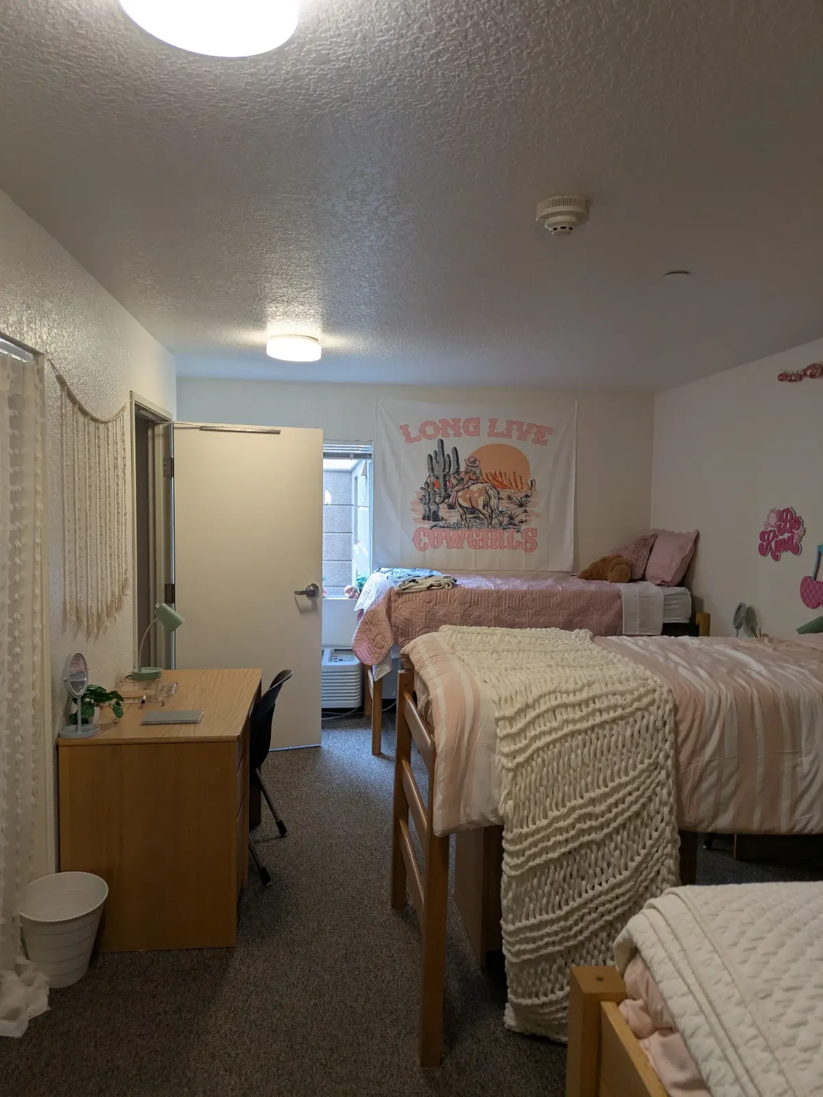 triple bedroom 3.jpg