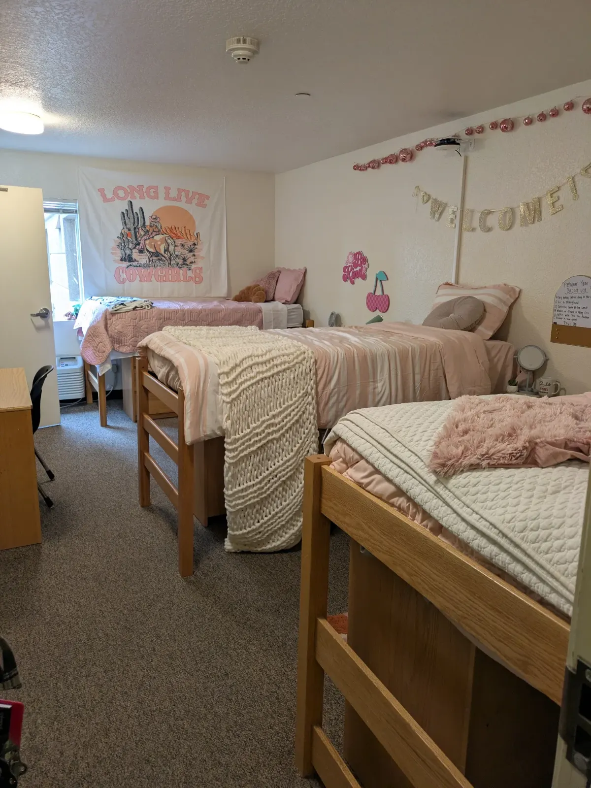 triple bedroom 1.jpg