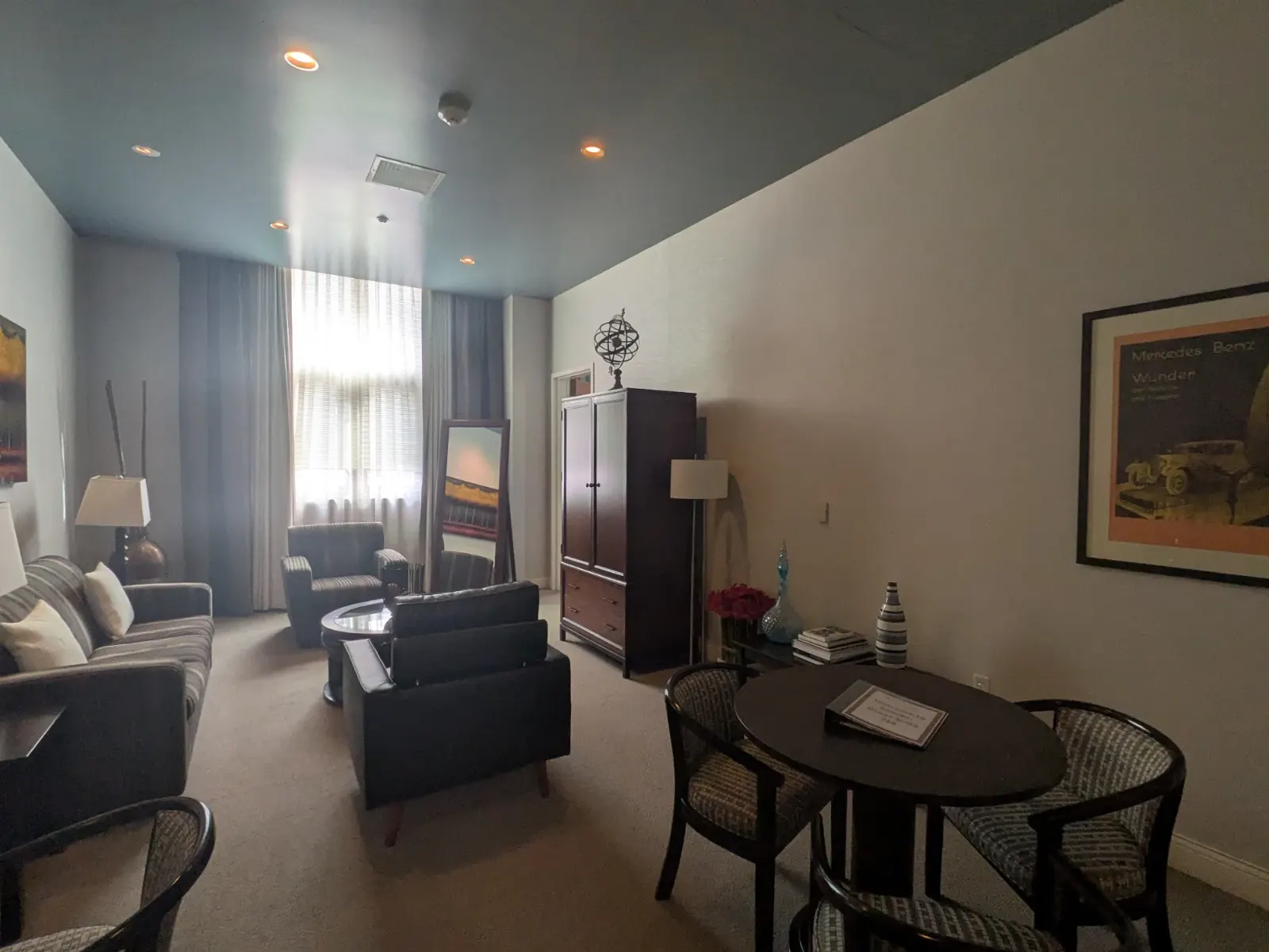 Suite for a VIP 4.jpg