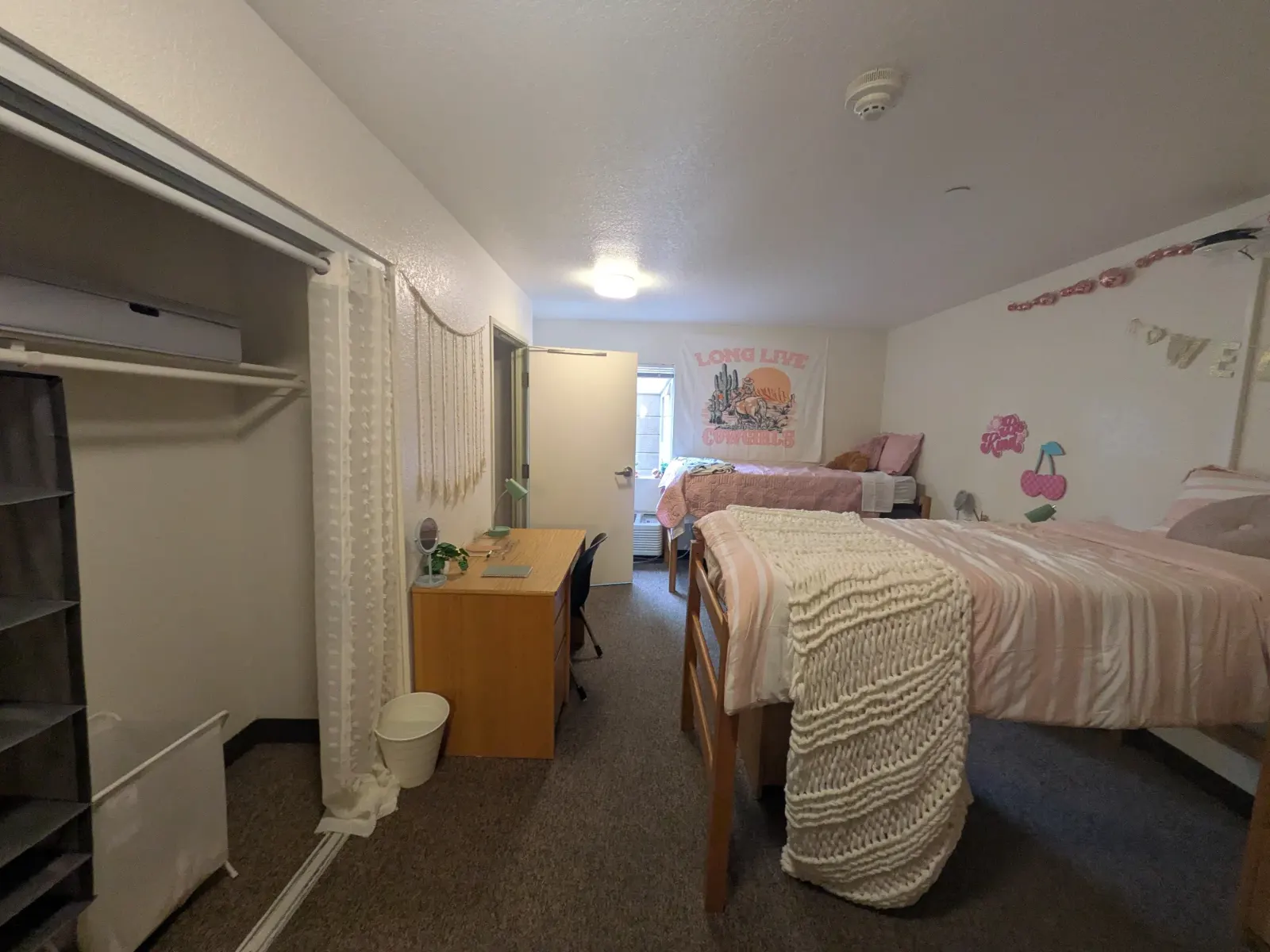 triple bedroom 2.jpg