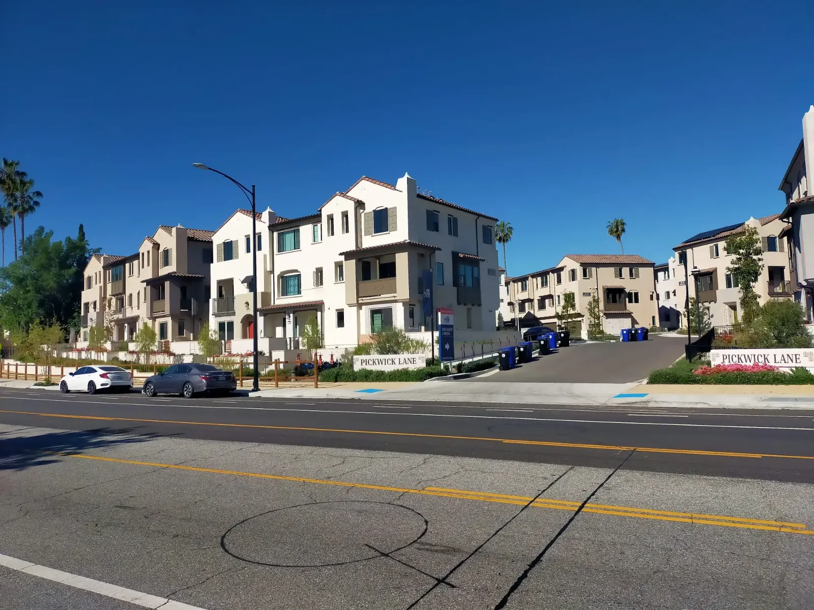 L.I.L.A. BURBANK surrounding apartments 2.jpeg