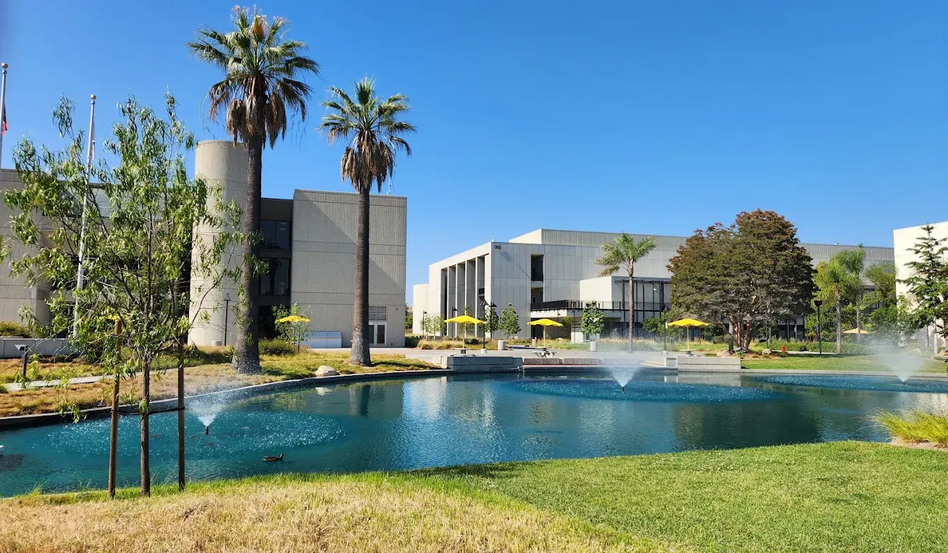 COLLEGE POOL WEST